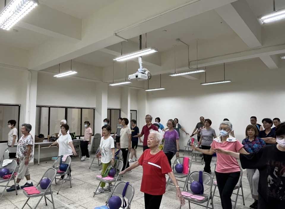 銀髮族超慢跑與肌耐力運動