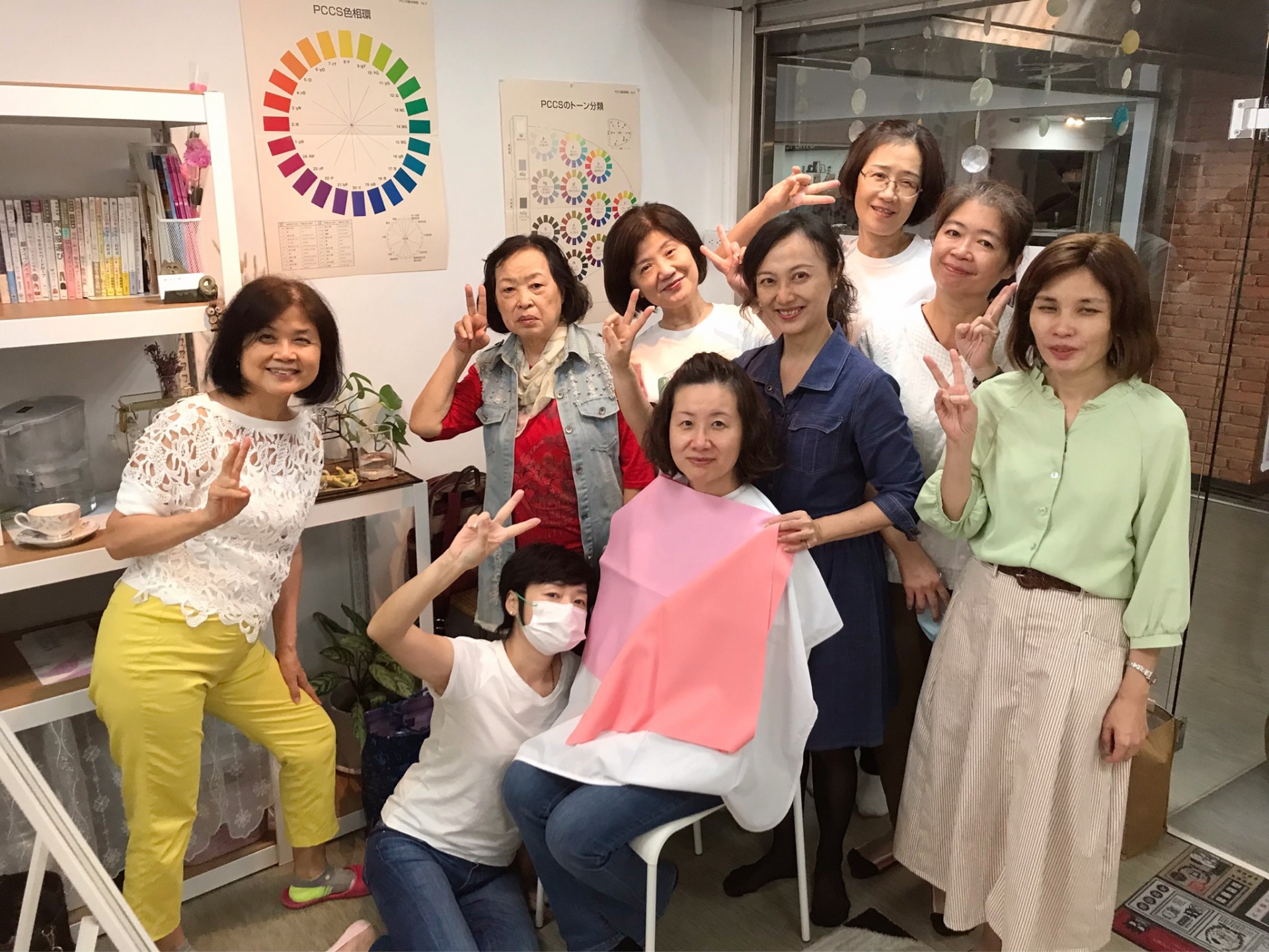 職場美學整體造型-穿搭x保養x彩妝x禮儀