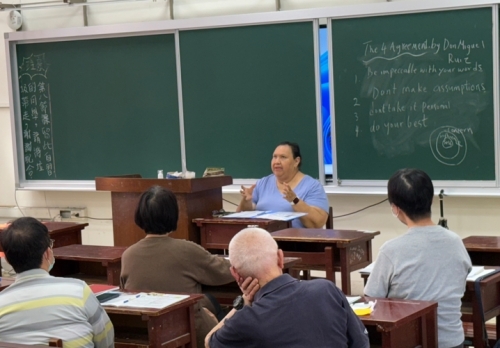 全美語-閱讀會話中級